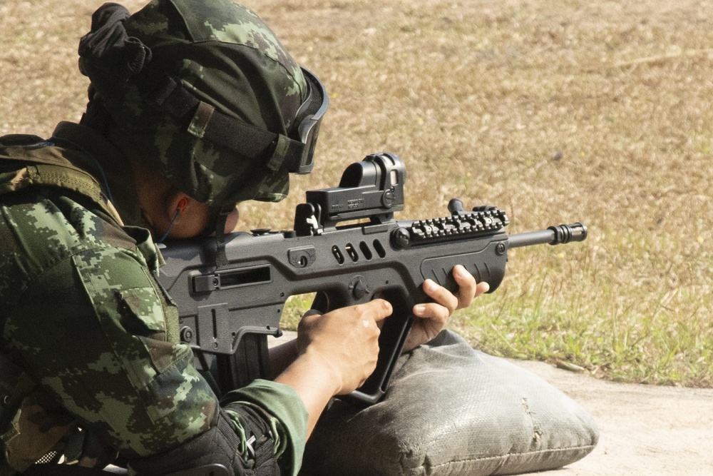 U.S., Thai soldiers share marksmanship skills