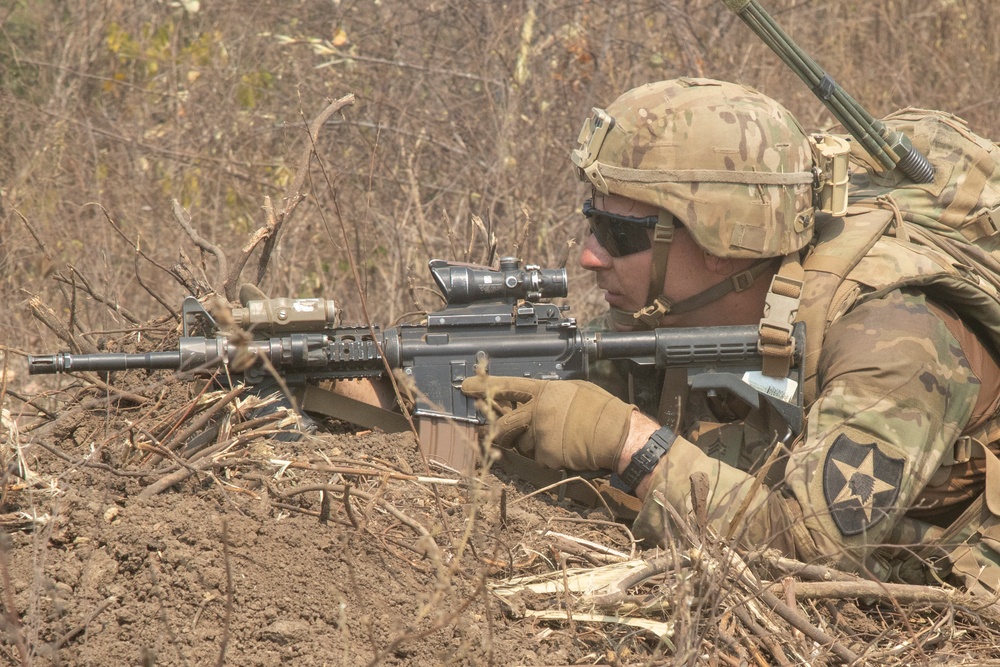 Thai, U.S. soldiers hone platoon-level skills