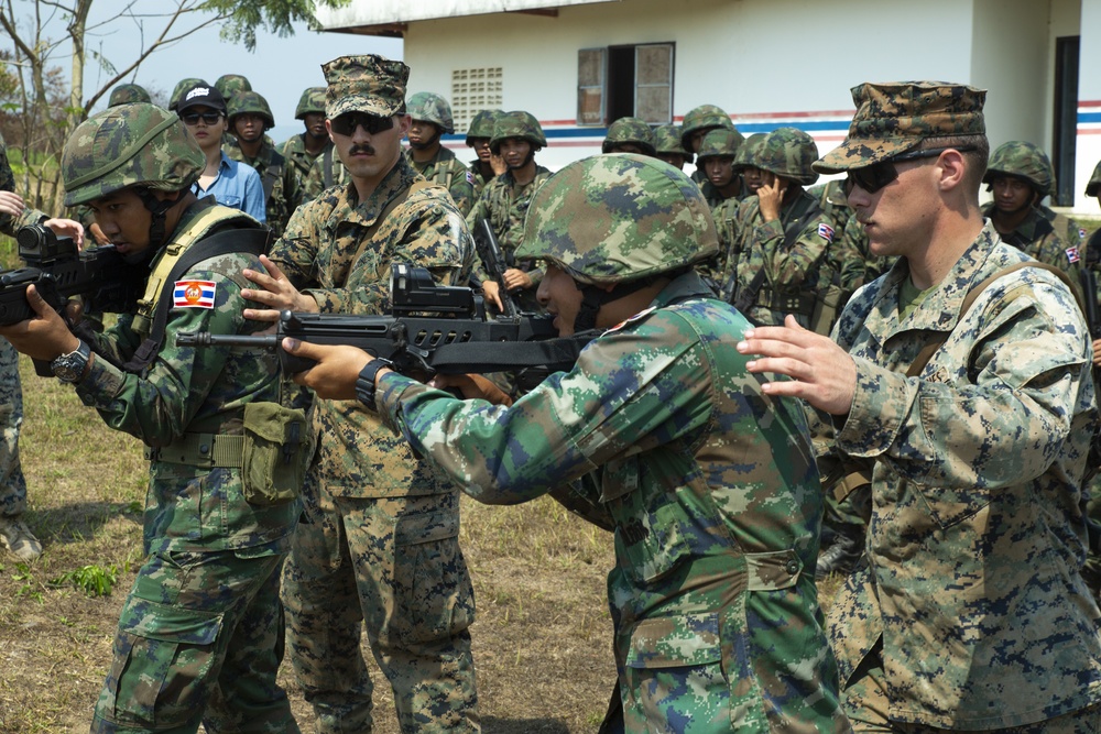 Cobra Gold 19: Bravo Company, BLT 1/4 share room clearing tactics with the Royal Thai Marine Corps