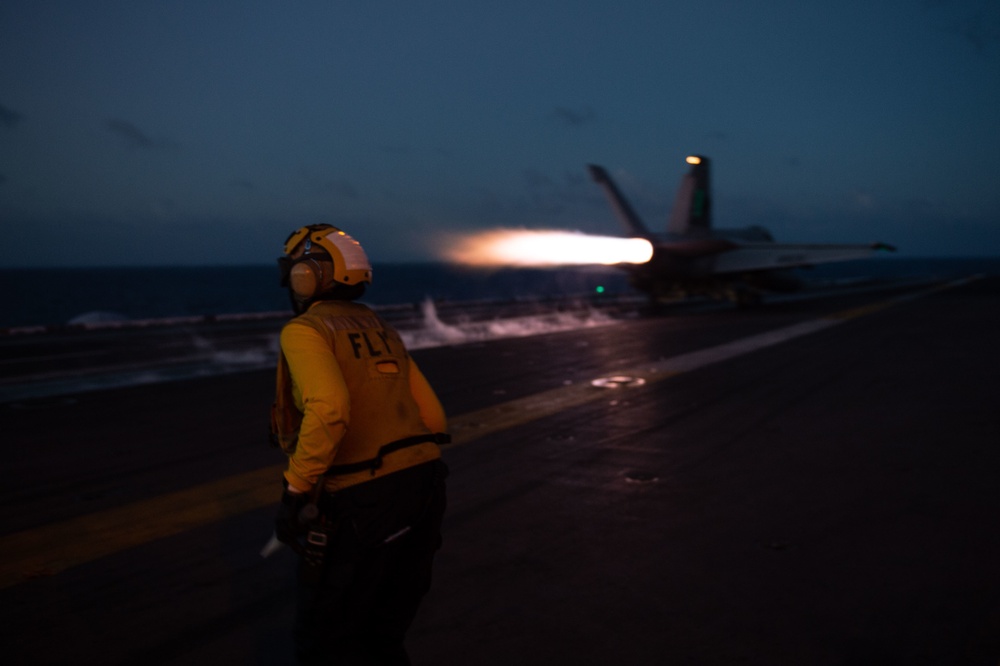 Flight ops on USS John C. Stennis (CVN 74)