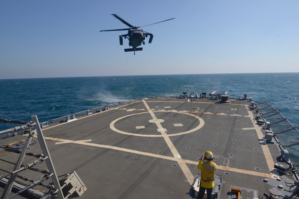U.S. Army, Navy partner for joint aviation training in Arabian Gulf