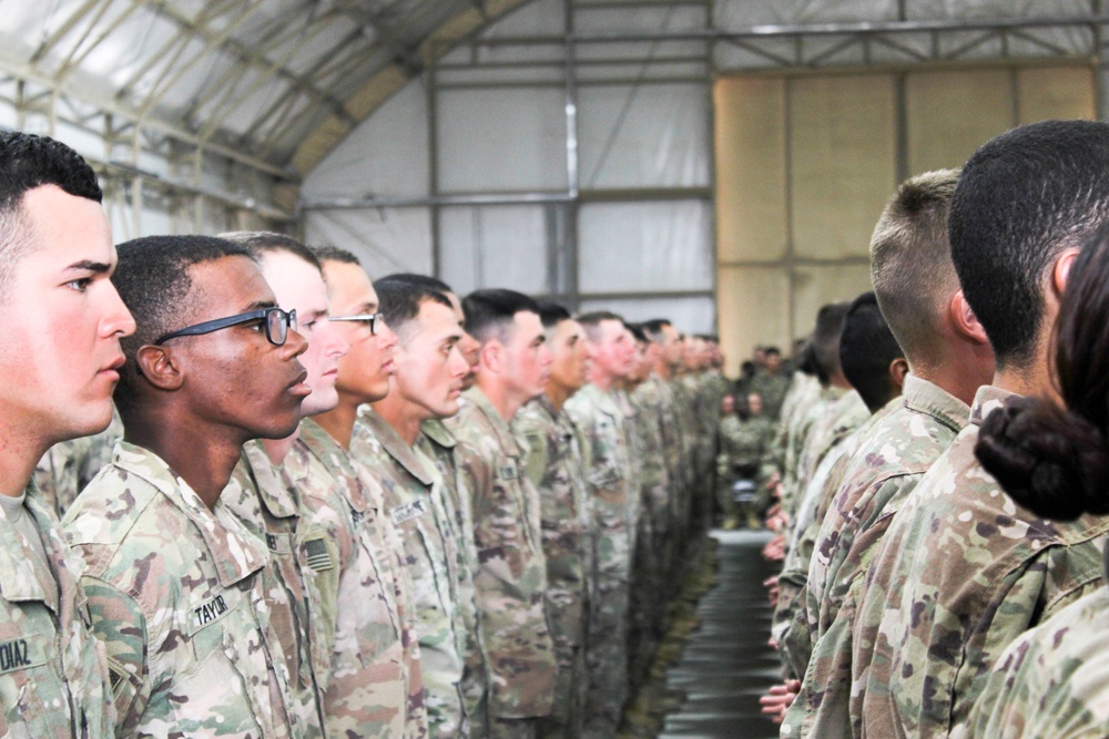 Signal Soldier graduates Air Assault School Class 301-19 at Camp Buehring, Kuwait