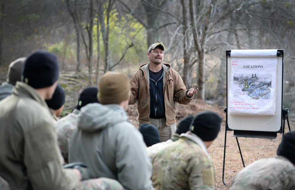 Special operations Students Learn Survival Skills