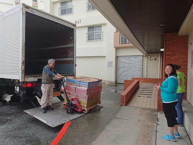 Girl Scout Cookies Delivered to Exchange Stores in Okinawa
