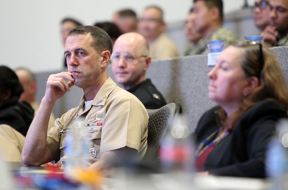 Chief of Naval Operations visits Naval Surface Warfare Center, Corona Division