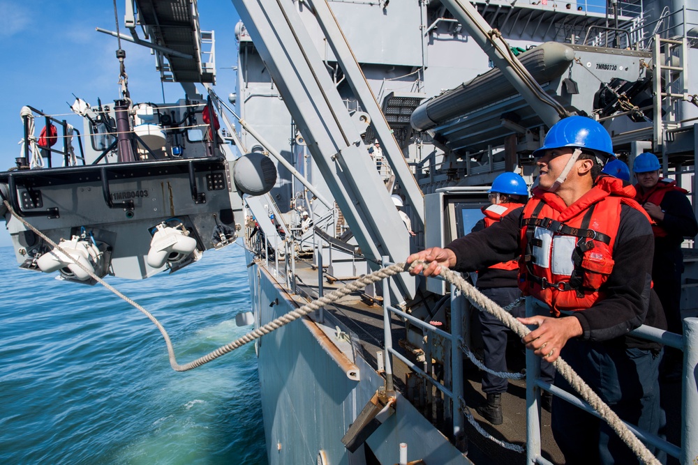 USS Harpers Ferry Conducts Boat Operations