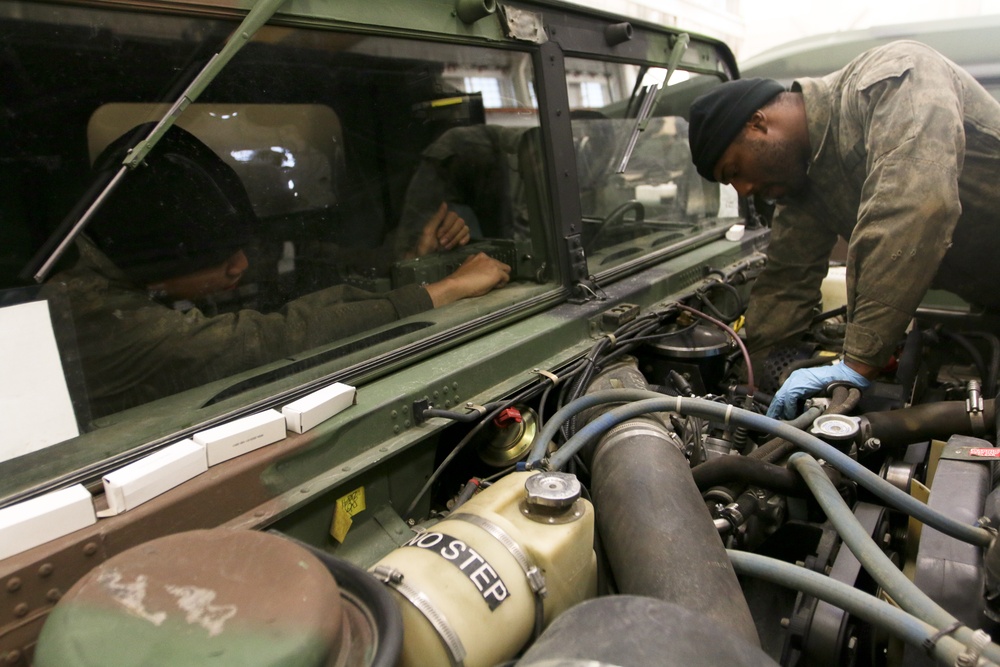 Arctic Warriors sustain vehicles in cold