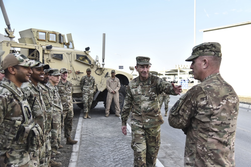 ACC Commander and Chief visit Al Dhafra Air Base