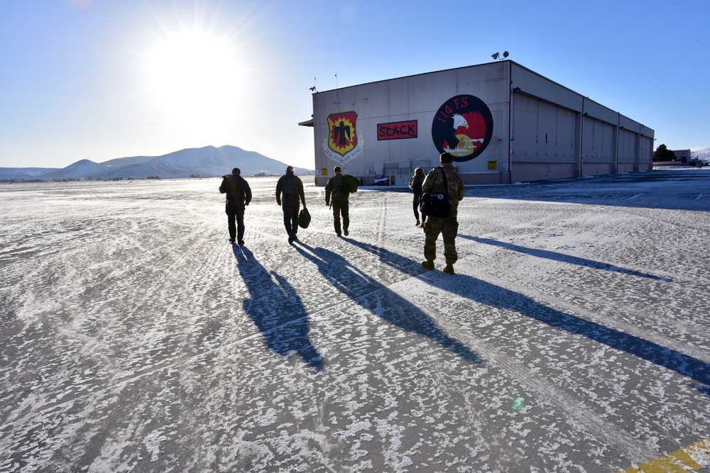 The Air Combat Command Commander visits the 173rd Fighter Wing