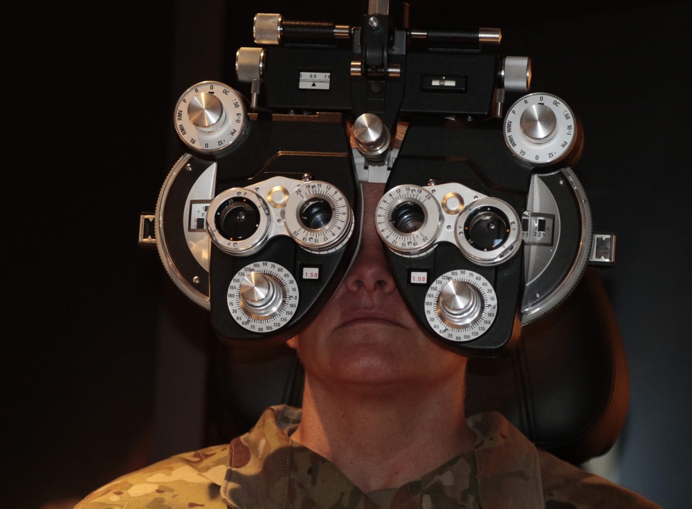 38th ID gets ready for deployment with vision care