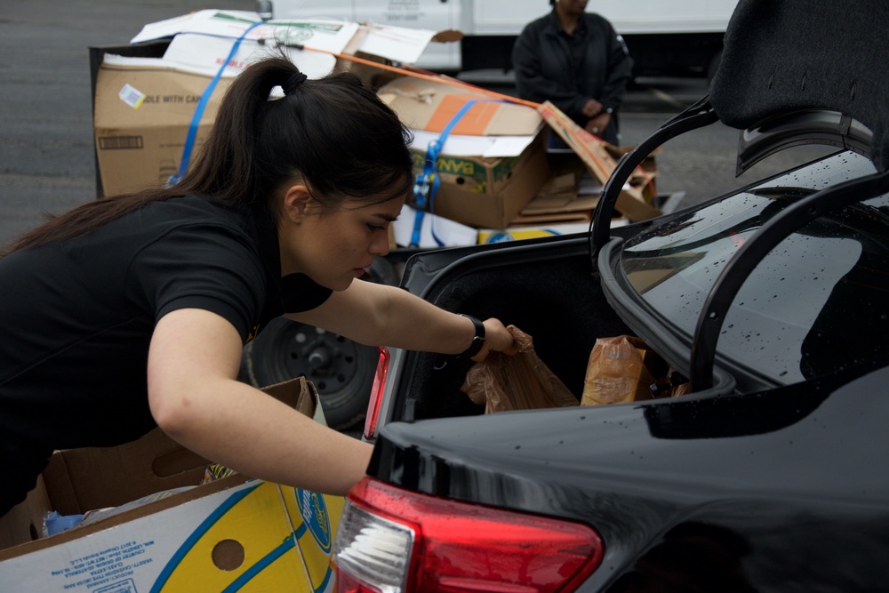 OCS students provide support to food drive