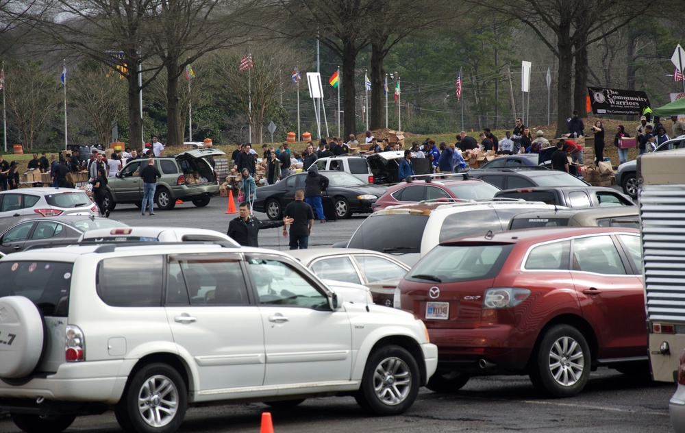 OCS students provide support to food drive