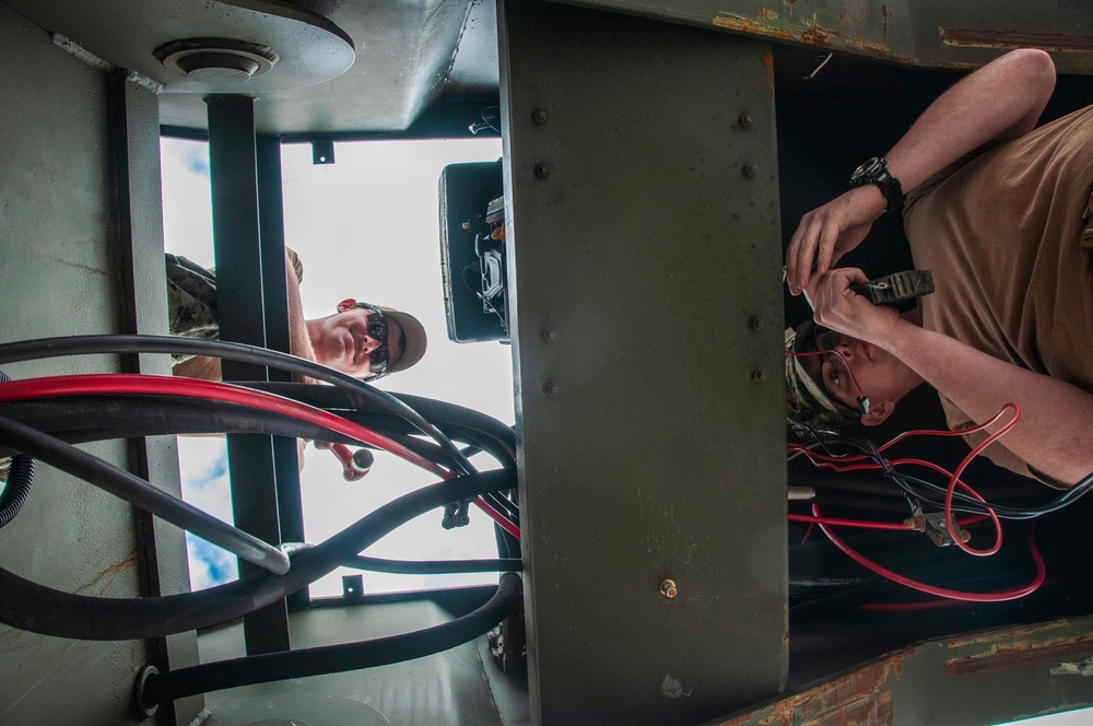 Alfa Company Seabees Perform Maintenance