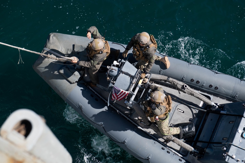 USS Harpers Ferry Conducts Boat Operations