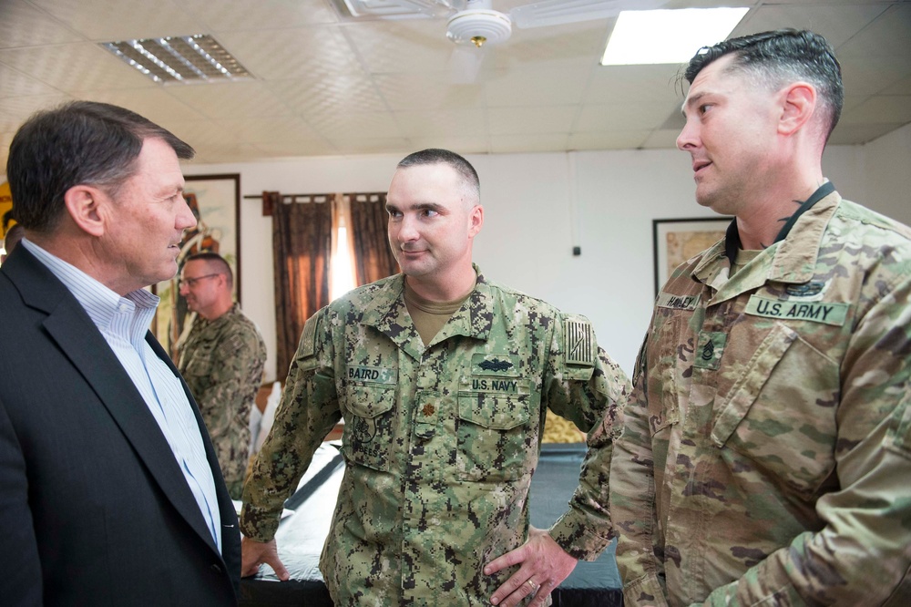 Members of Congress visit CLDJ