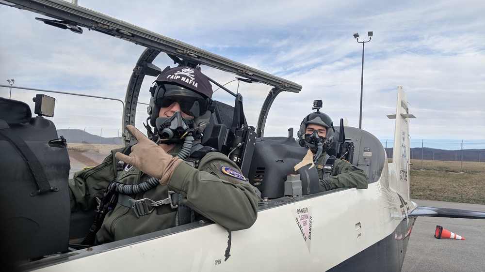 Columbus AFB instructor pilots connect with Virginia Tech AFROTC cadets