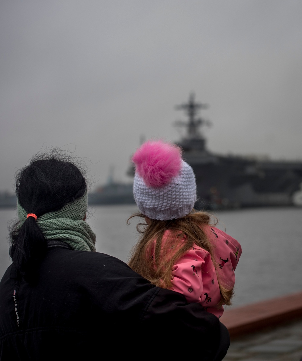 CVN 77 Transits Elizabeth River To NNSY