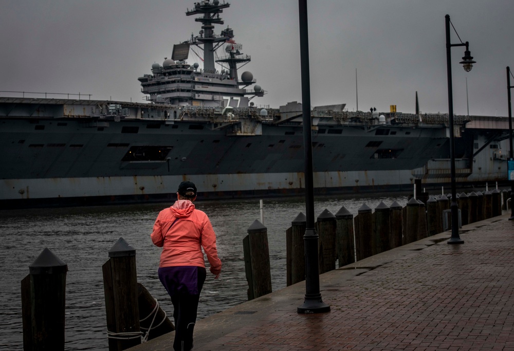 CVN 77 Transits Elizabeth River To NNSY