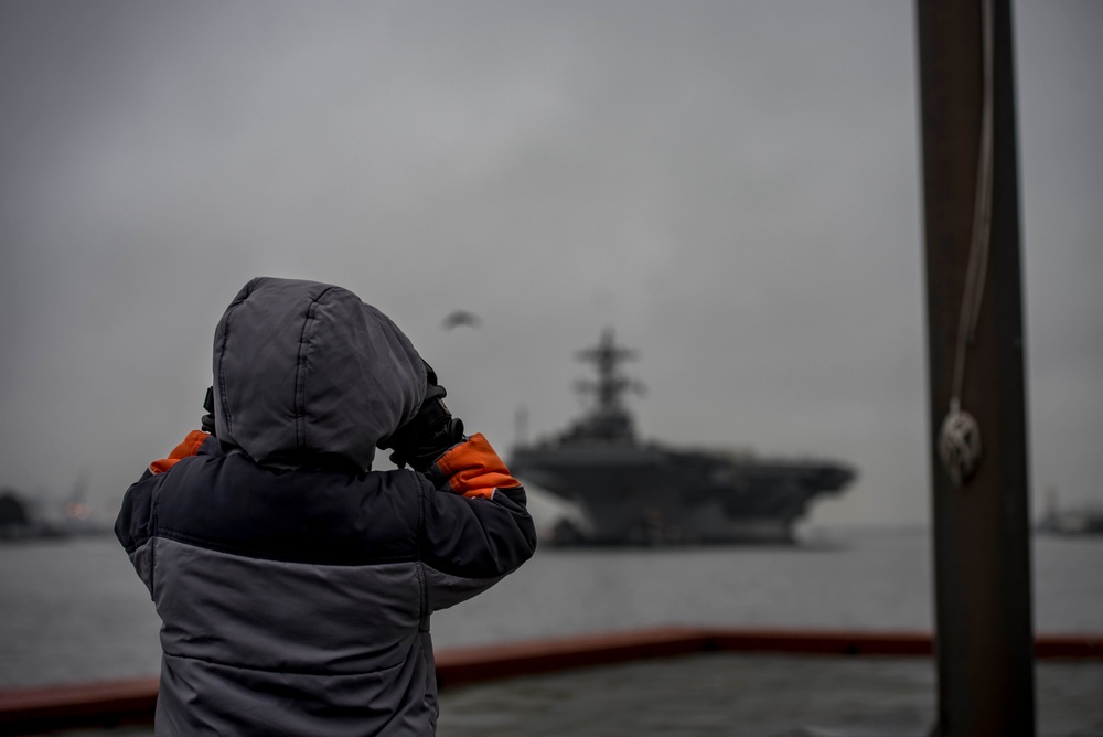 CVN 77 Transits Elizabeth River To NNSY