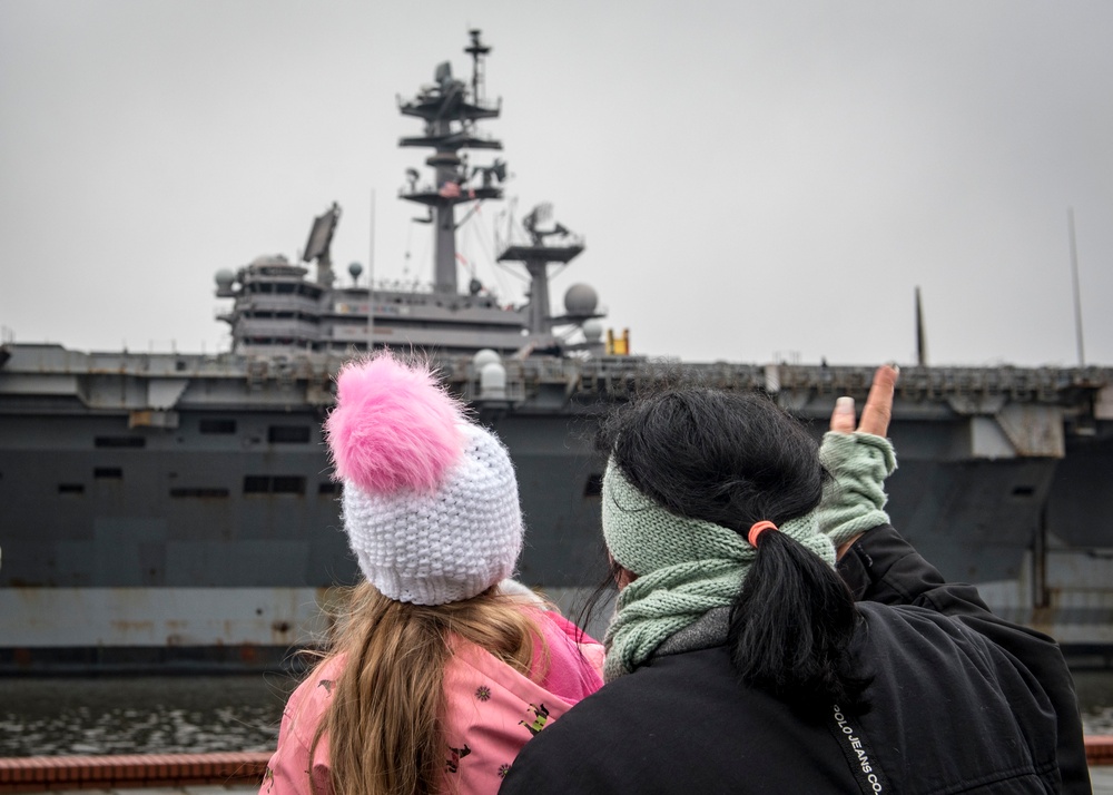 CVN 77 Transits Elizabeth River To NNSY