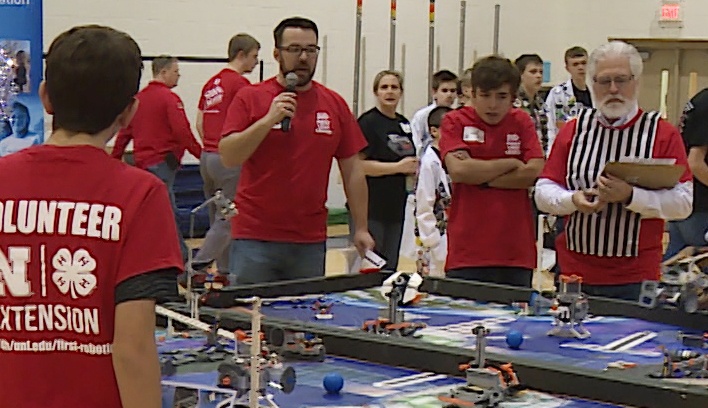USACE NWO volunteer helps promote STEM through robotic competition 3