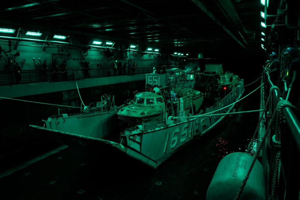 USS Green Bay Cobra Gold LCU Operations