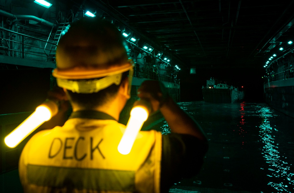 USS Green Bay Cobra Gold LCU Operations