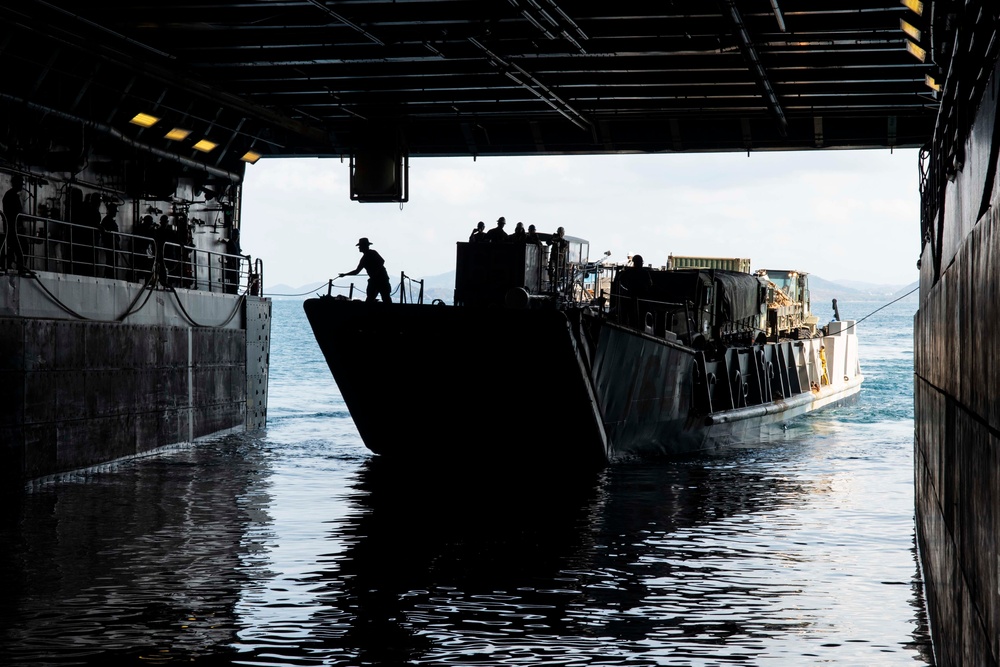 USS Green Bay Cobra Gold LCU Operations