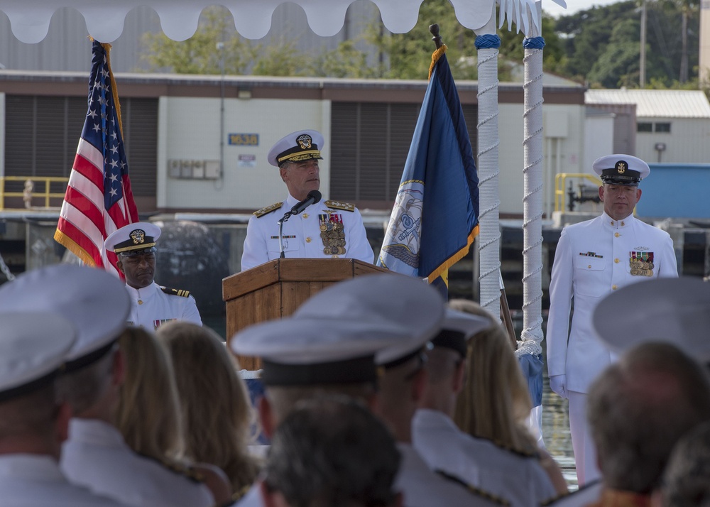 COMSUBPAC Holds Change of Command