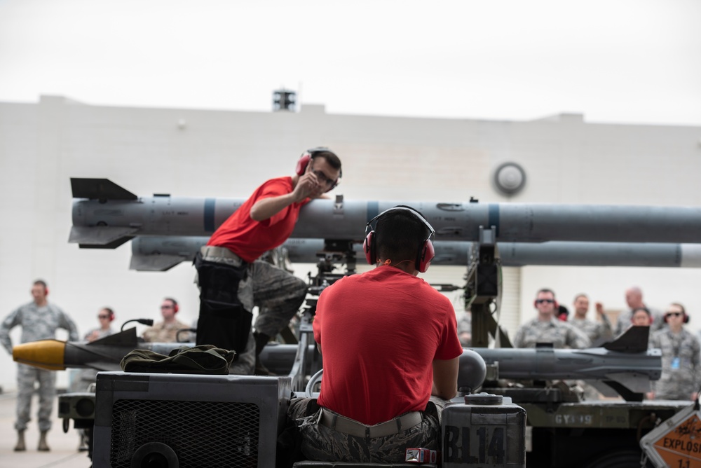 67th and 44th AMU compete in annual weapon load competition