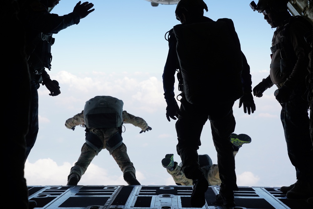 Cobra Gold 19: Bilateral Friendship Jump