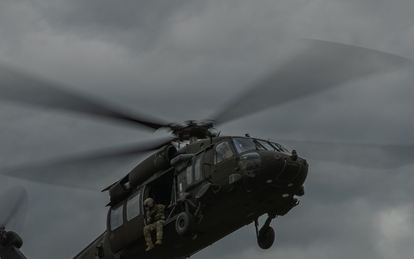 Black Jack conducts sling load training