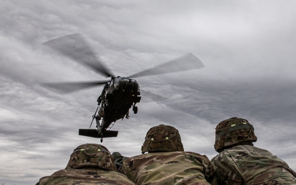 Black Jack conducts sling load training