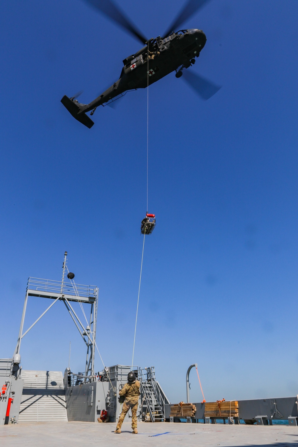 Minnesota Army National Guard conducts aeromedical evacuation hoists on the Arabian Gulf