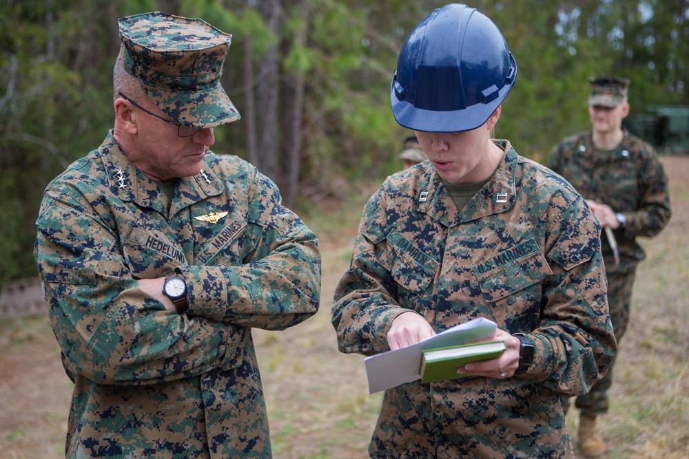 II MEF Commanding General Visits 2nd MLG