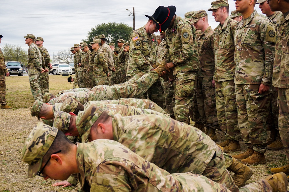 Brave Rifles conduct gold spur ceremony