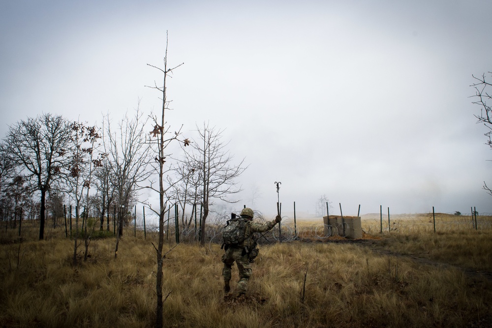 Charlie Company, 1-505th Parachute Infantry Regiment Conducts Live Fire