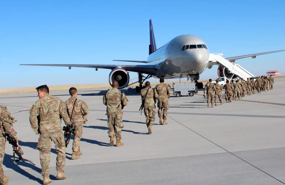 3rd Brigade Combat Team Cases Colors in Preparation for Kuwait Deployment 3rd Brigade Combat Team Cases Colors in Preparation for Kuwait Deployment