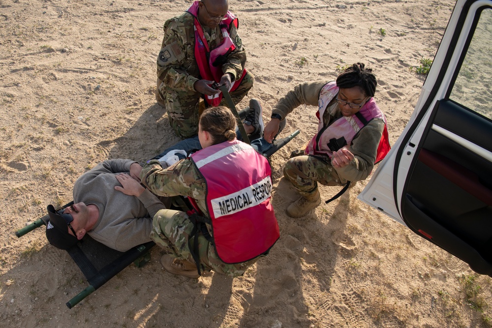 386 EMDG hone skills during MASCAL exercise
