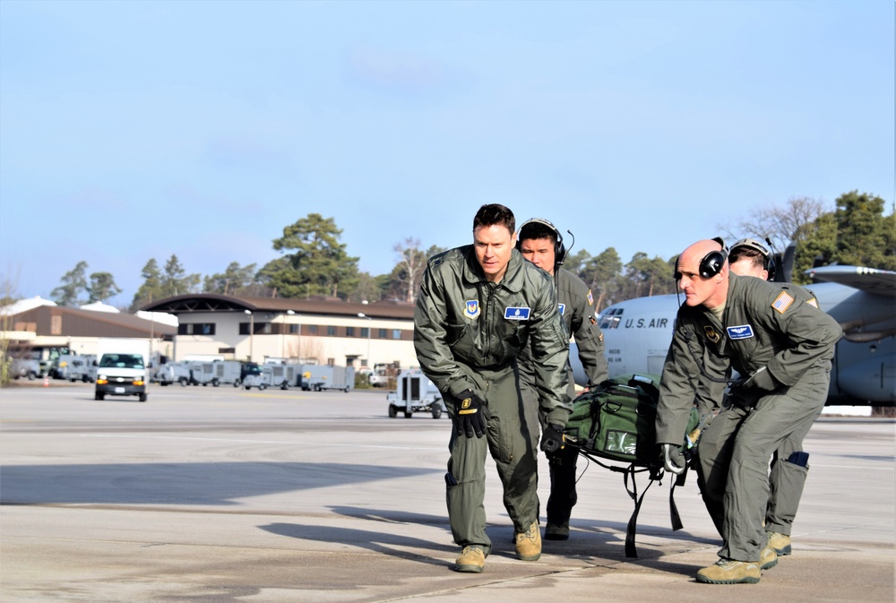 DVIDS - Images - 86th Aeromedical Evacuation Squadron Builds ...