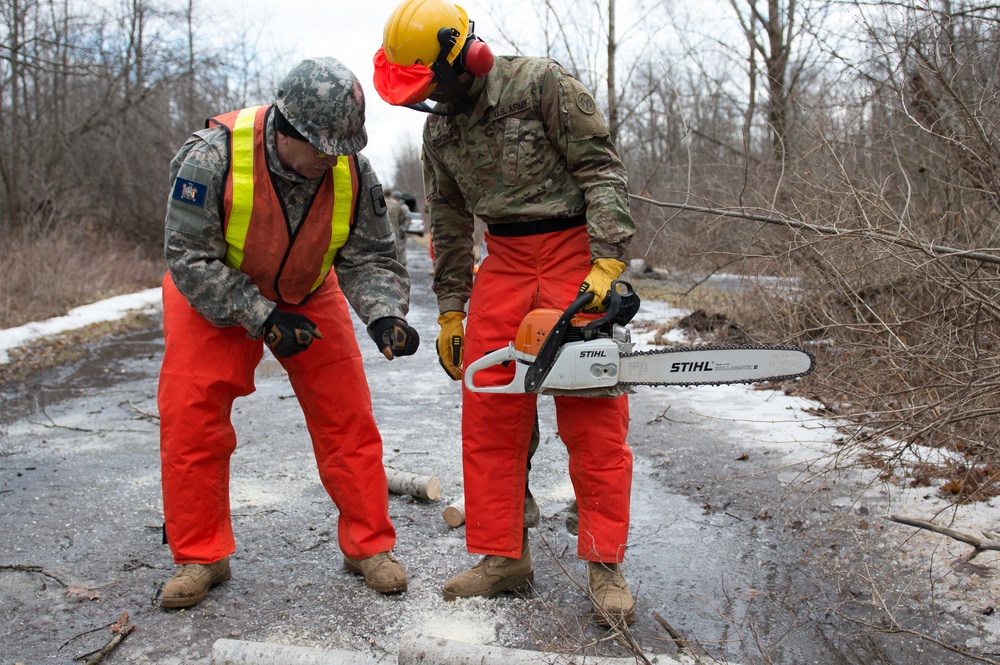 Soldiers Prepare for Disaster Response