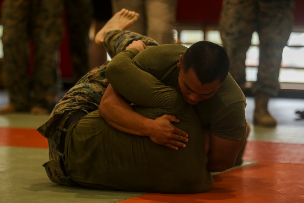 Marines on Camp Hansen compete in 2019 Commander's Cup