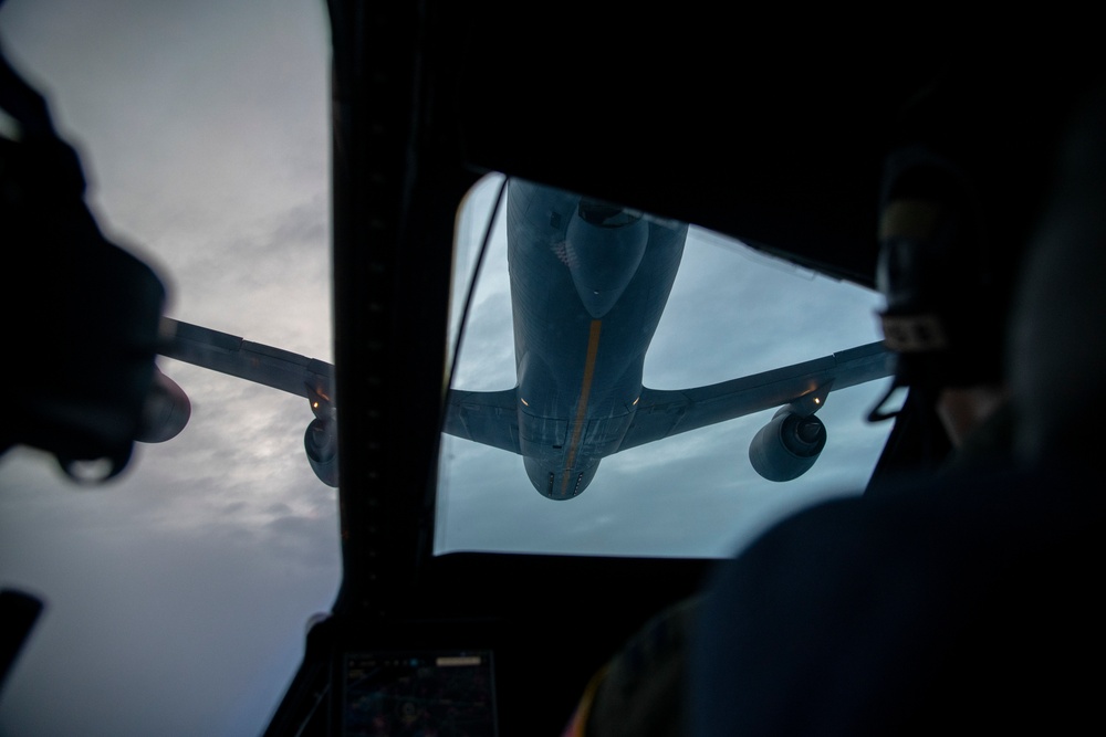 9th Airlift Squadron C-5M Super Galaxy refuels with 434th Air Refueling Wing