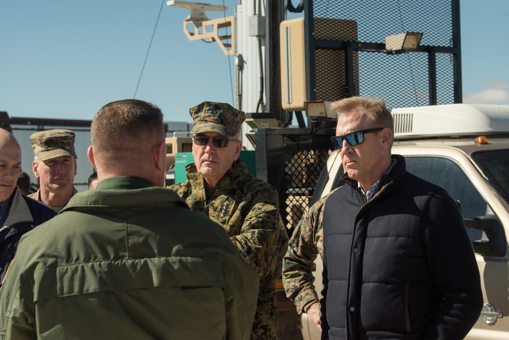 A/SD, CJCS, DHS and NORTHCOM visit US Southern Border