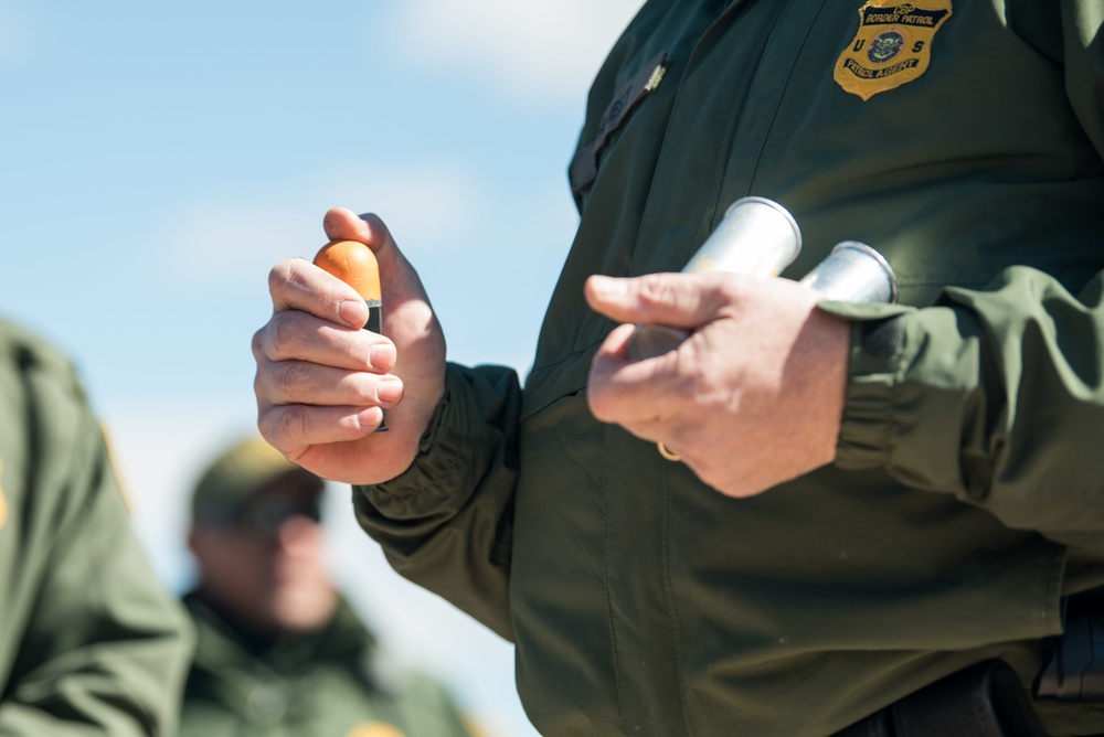 A/SD, CJCS, DHS and NORTHCOM visit US Southern Border