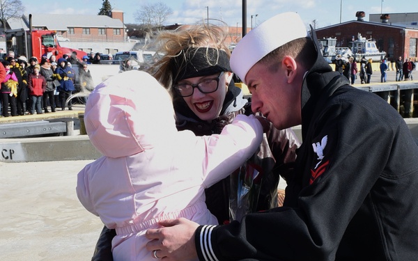 USS Pittsburgh (SSN 720) Returns from Final Deployment