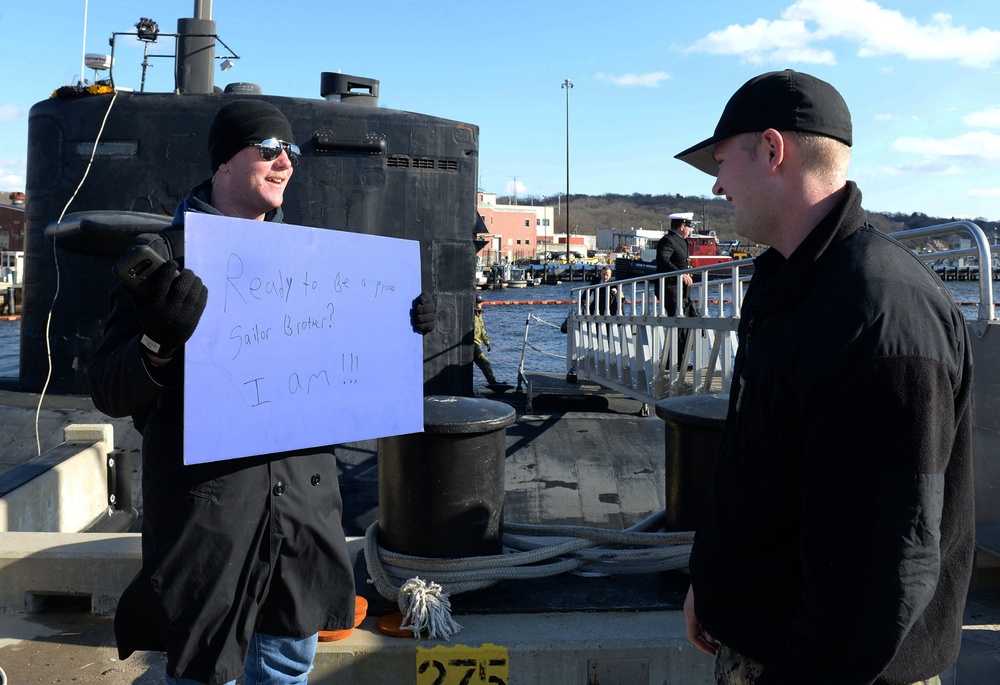 USS Pittsburgh (SSN 720) Returns from Final Deployment