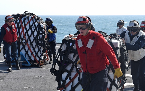 USS Blue Ridge Sailors participate in VERTREP