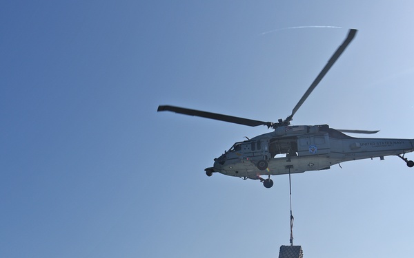USS Blue Ridge Sailors participate in VERTREP