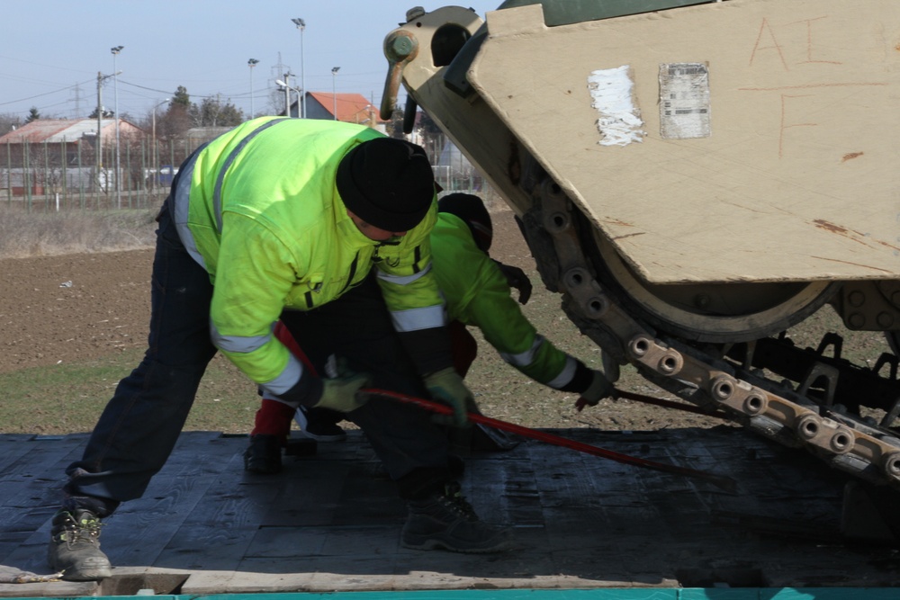 Tanks arrive in Romania